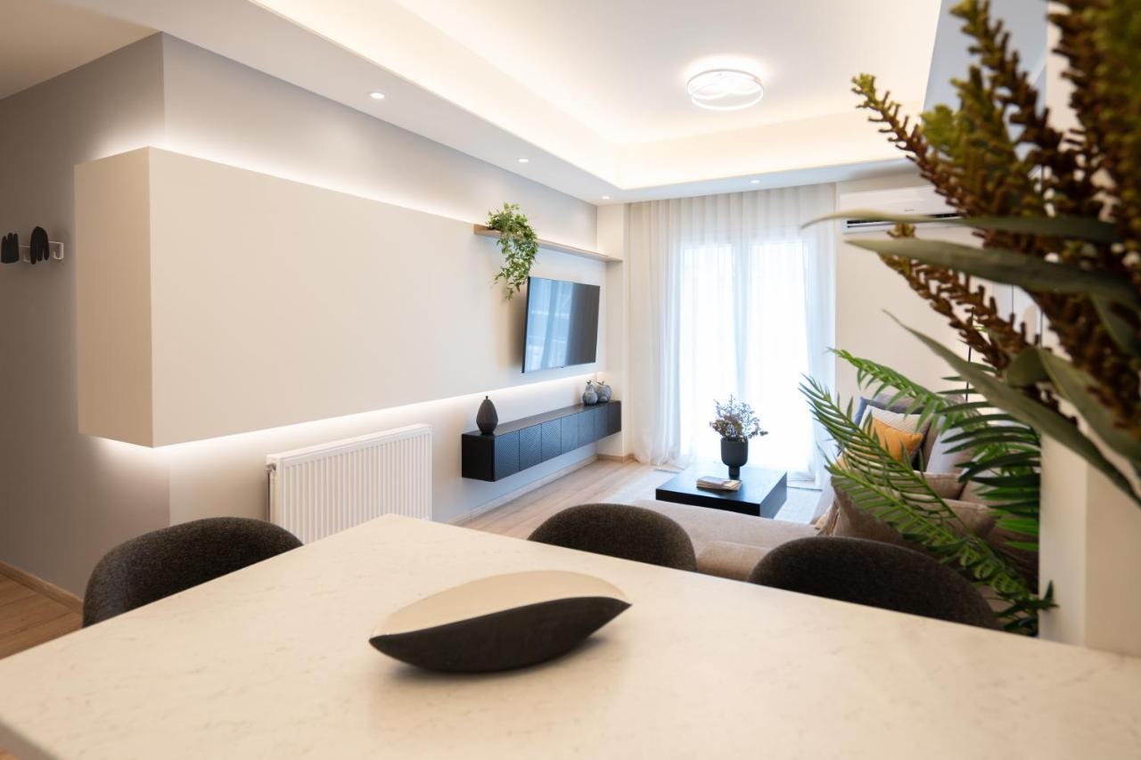 Newly Renovated 2 Bedroom Apartment, 5Min To Metro Αθήνα Εξωτερικό φωτογραφία