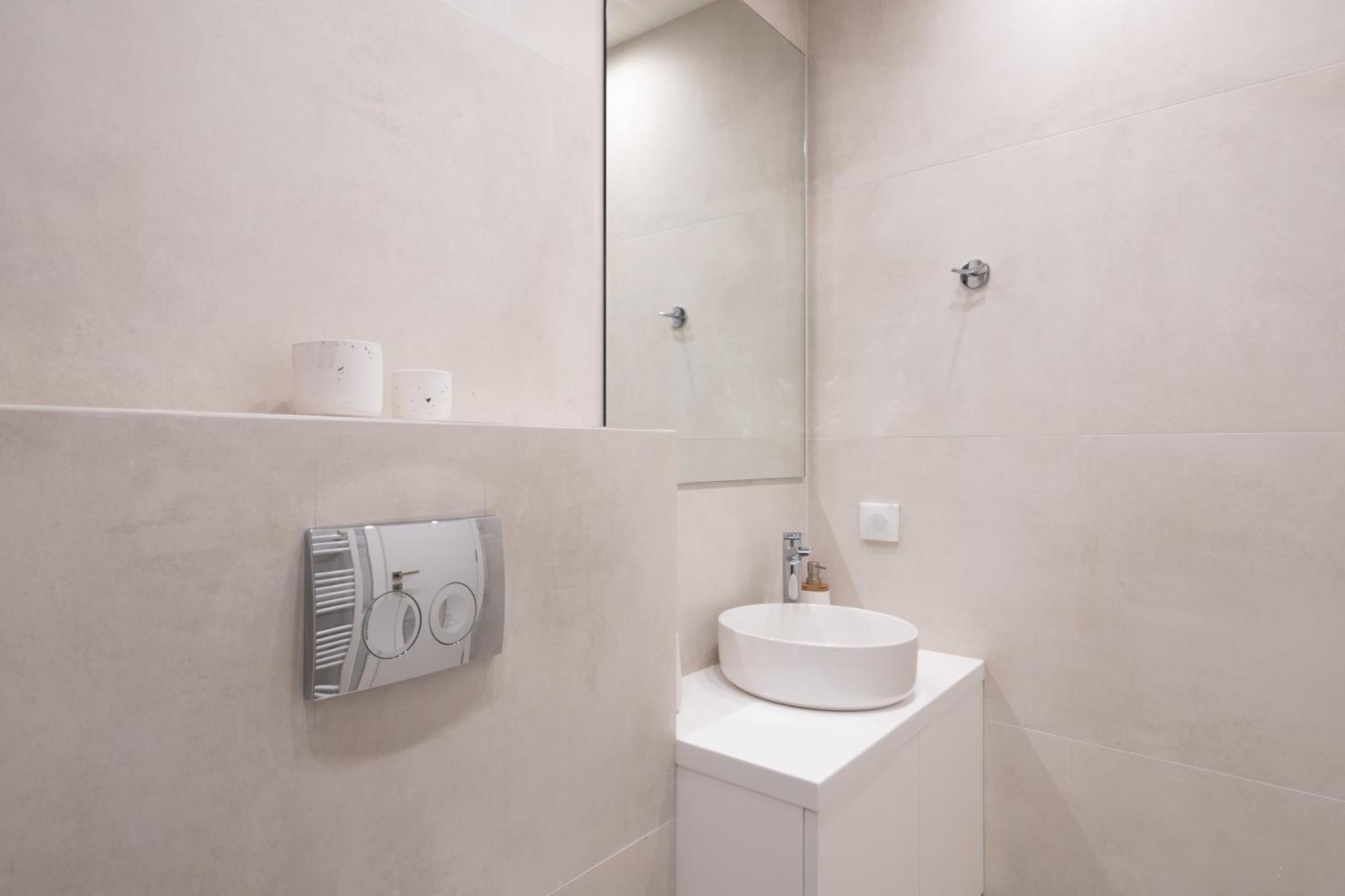 Newly Renovated 2 Bedroom Apartment, 5Min To Metro Αθήνα Εξωτερικό φωτογραφία